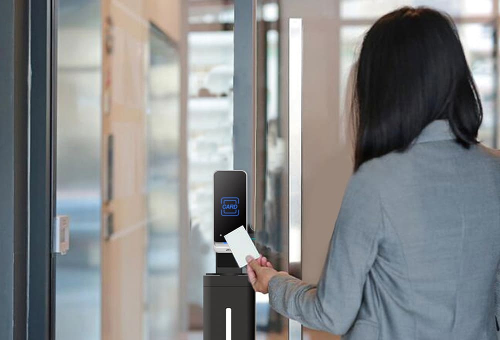 Lector de código QR y RFID