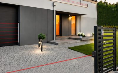Fotoceldas para exteriores: ¿cuándo utilizar un haz simple o una barrera de 6 haces?